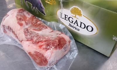 イベリコ豚肩ロース　カラーハーフ　レガード　冷凍