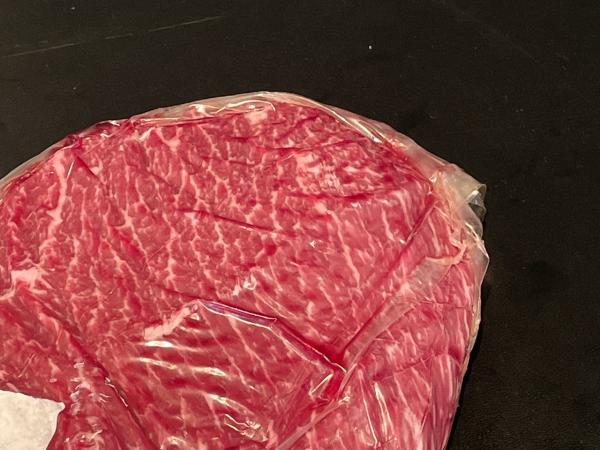 【即決】北海道産【経産牛】黒毛和牛イチボ/チルド（切るだけスペック）2.0kg 希少部位 贅沢赤身肉 贅沢焼肉 業務用特価 安心現品画像 ふるさと納税 黒毛姫牛 イチボステーキ 120g × 3枚 A4