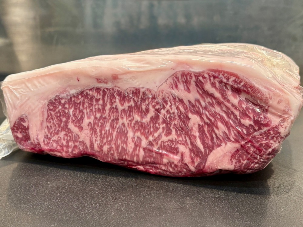 【新商品】【新商品】褐毛和牛サーロイン/チルド　【漢方牛/真ん中】B