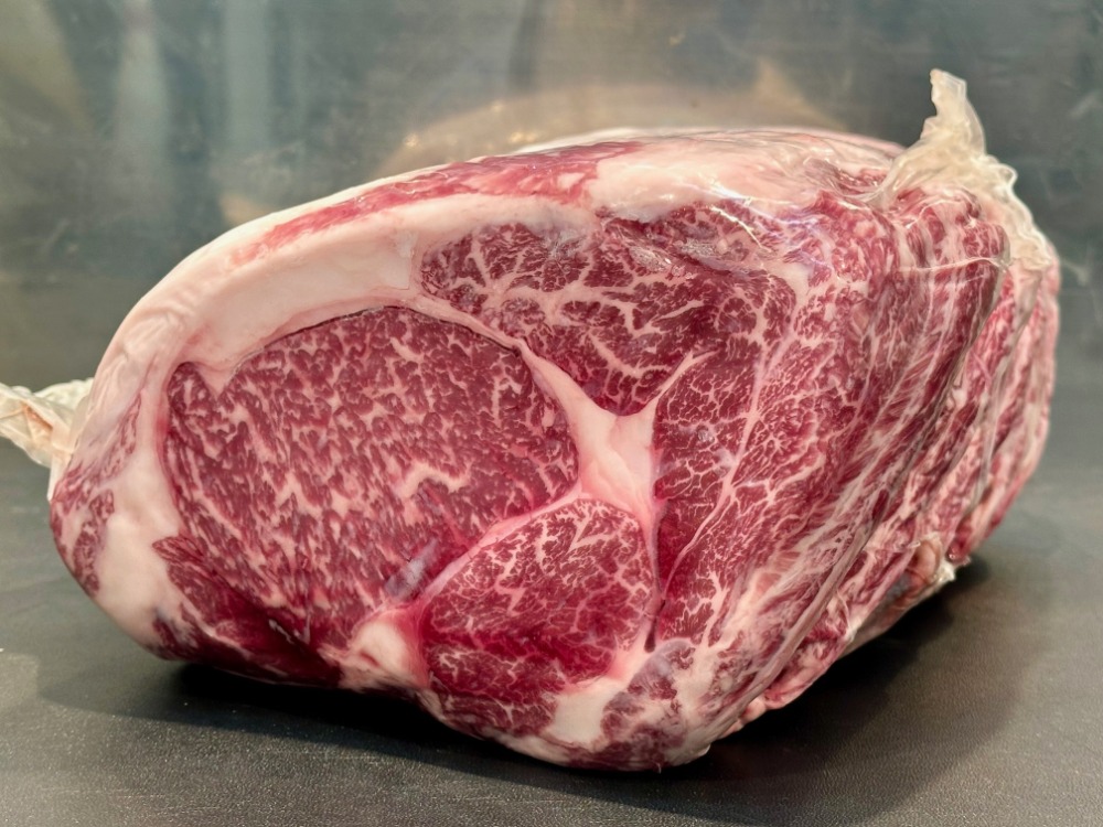 【新商品】【新商品】褐毛和牛リブロース/チルド　【漢方牛】