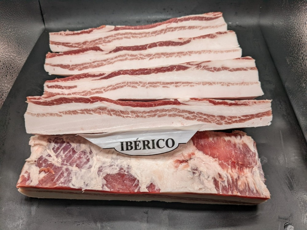 愛雑苦壁豚 愛と憎しみの豚／中村安希 | 集英社 ― SHUEISHA ―