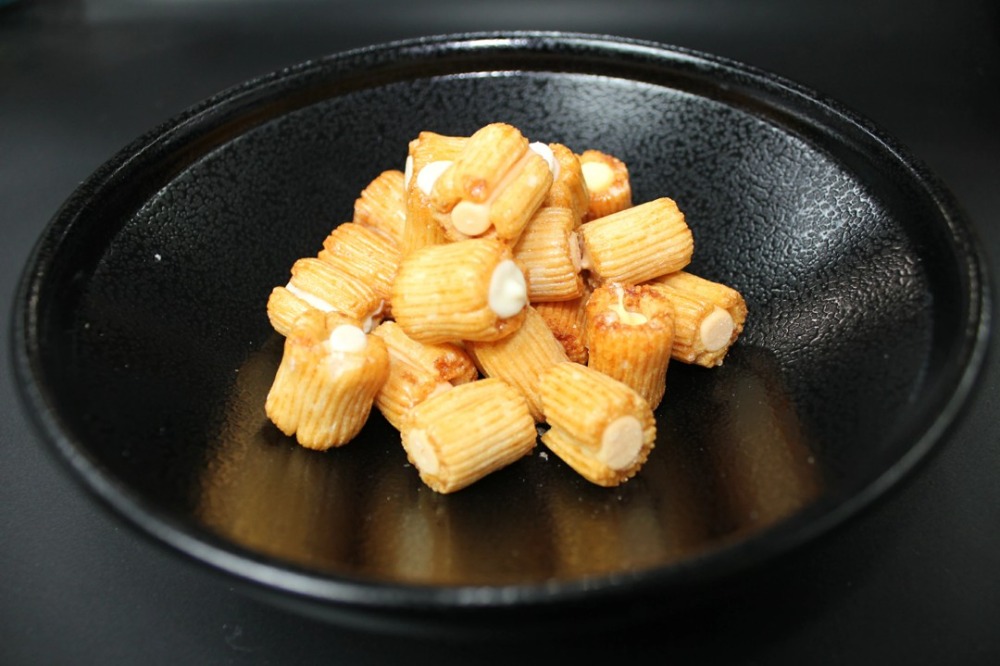 きらら塩トリュフ風味チーズあられ200g　（0204003）