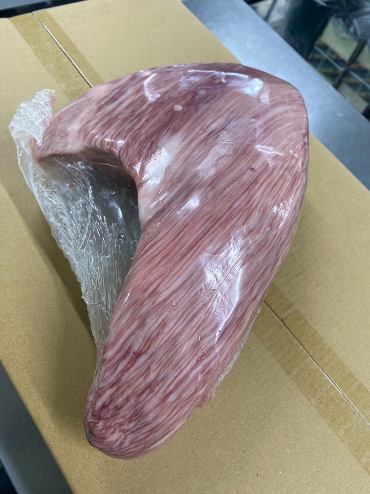 【新商品】【新商品】《グルムキ》A5ランク鳥取和牛　トモサンカク　霜降り◎