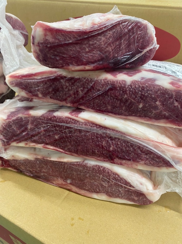 【新商品】【新商品】◆A5ランク鳥取和牛　ブリスケプレートのみ　整形5mm・4分割