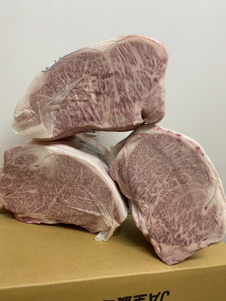 【新商品】【新商品】◇A5BMS12・鳥取和牛サーロイン　真ん中　4/1　霜降り◎　芯太