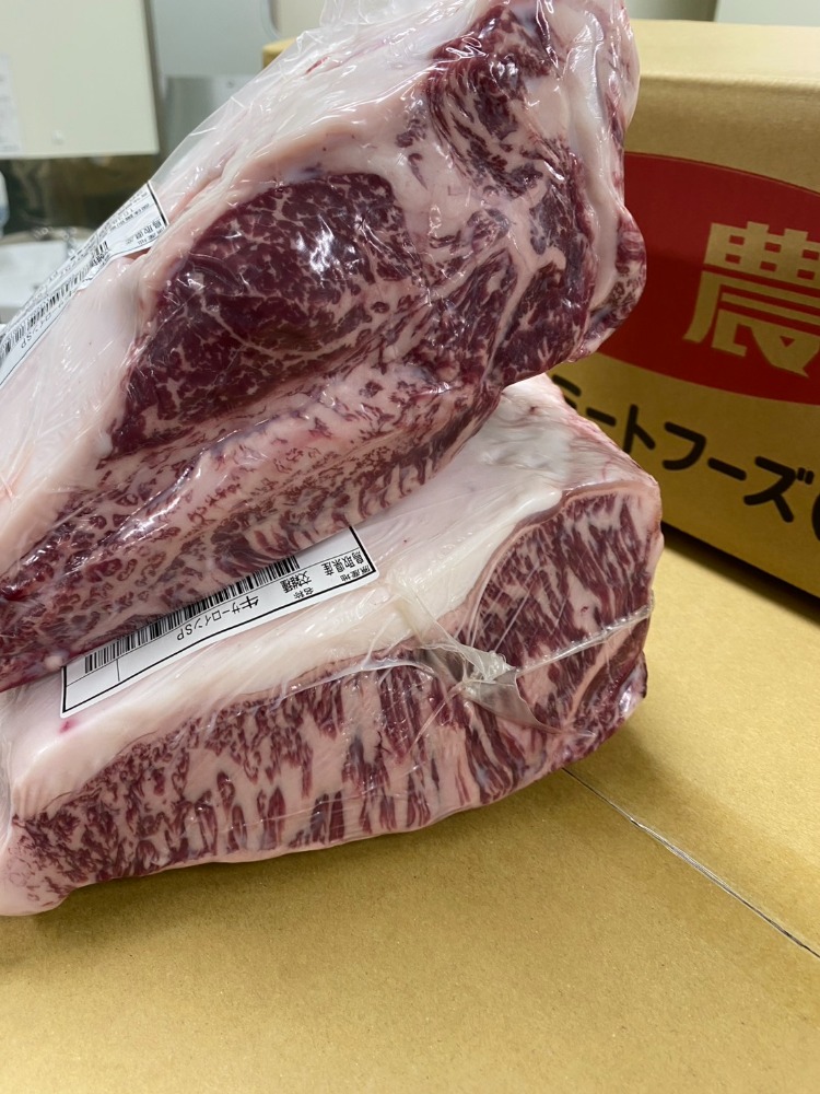 【新商品】【新商品】◆雌・A4-6鳥取交雑牛サーロイン　4/1　ランプ側　赤身霜降り