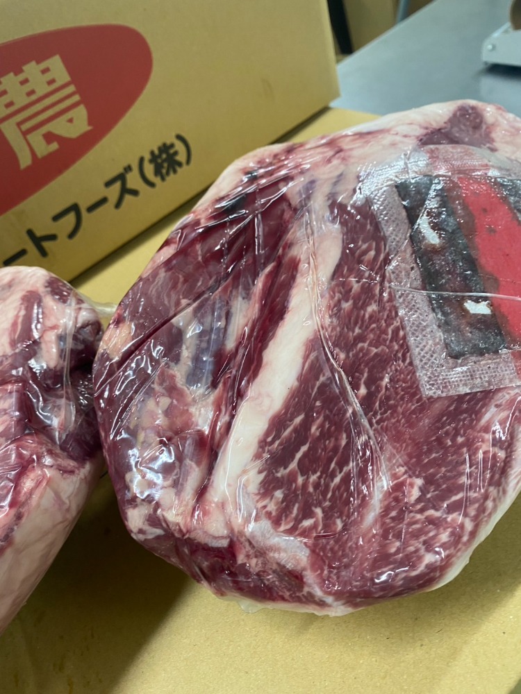 ◇雌・A4BMS5鳥取交雑牛　カメノコウ　肉質　赤身良好