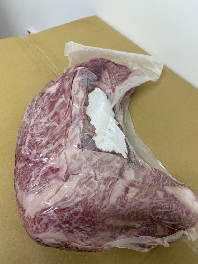 【メス】A5BMS12鳥取和牛友三角　グリムキ　融点低め　現物