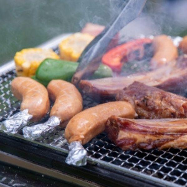 骨付きウインナー　●　骨付きフランク　骨付きソーセージ　