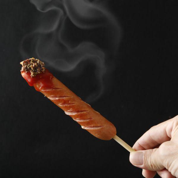 国内加工　串付き　フランクフルト　60g　●　串付フランク　