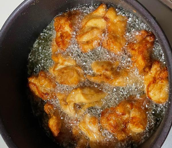 秘伝！熟成ダレに漬け込んだ絶品唐揚げ（塩ベース）