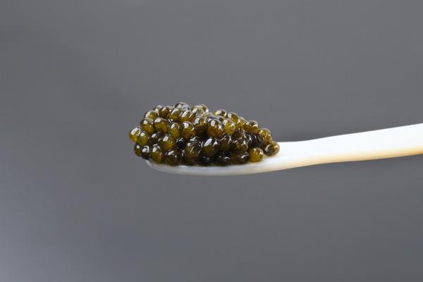 大量業務用！　チョウザメキャビア　1キロ！