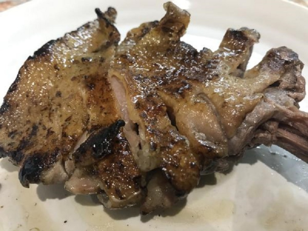 【大型七輪で丁寧に手焼き】親鶏の骨付き　もも炭火焼（惣菜）