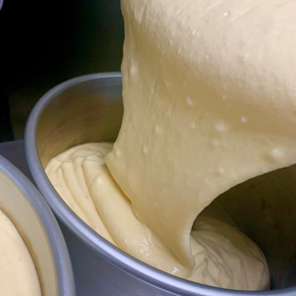 シフォンケーキ・ホール（ラムレーズン）21cm