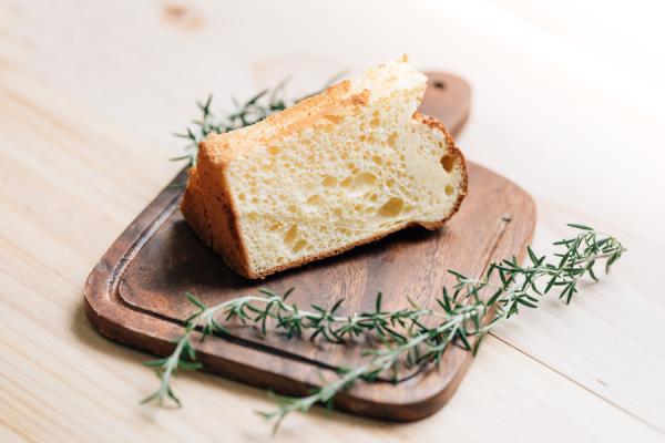 シフォンケーキ・ホール（プレーン）21cm