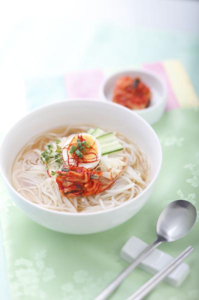 伝統の約束　冷麺（半生タイプ）160ｇ