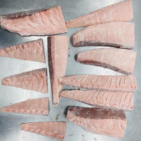 蓄養インドマグロ（ミナミマグロ）天身血合あり(赤身)