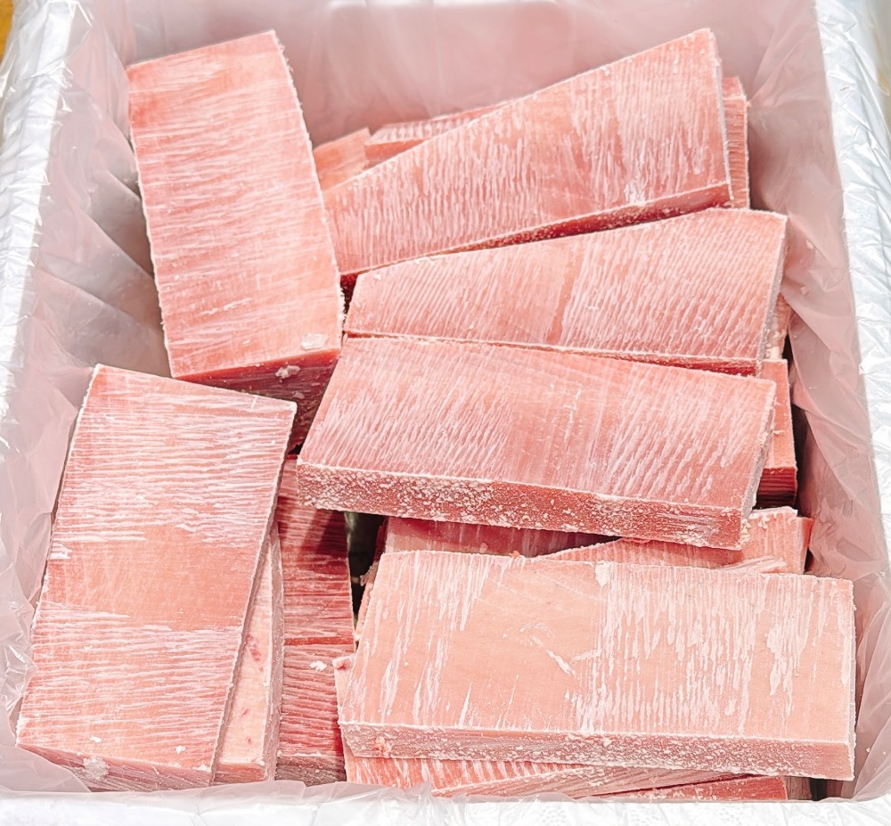 限定　赤身鉢マグロ赤身中トロ柵　8.6k