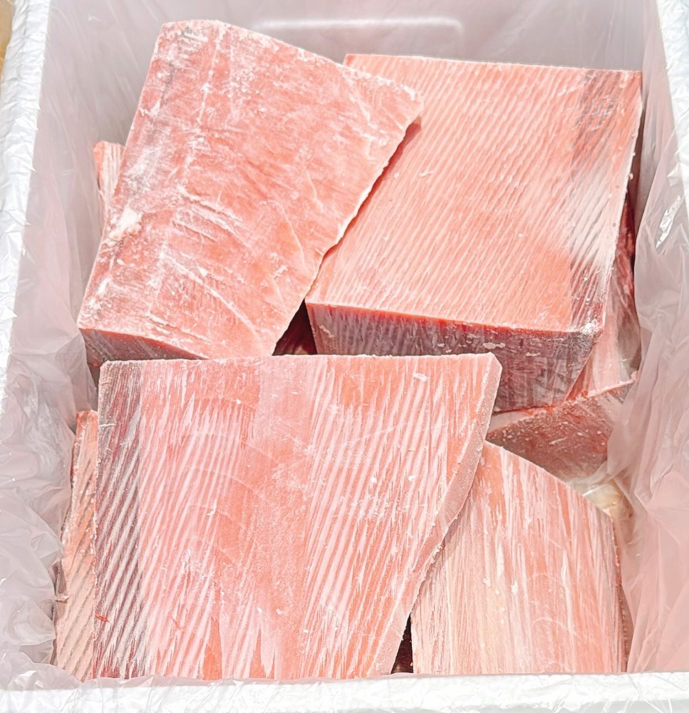 限定　鉢マグロ天身サク　8.4k.