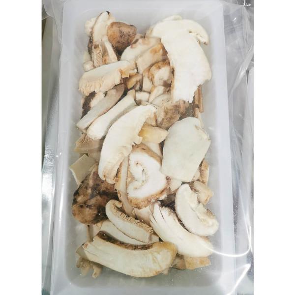 【2kg】【訳アリ】生冷凍松茸　折れ欠けスライス4-7cm　香り保証