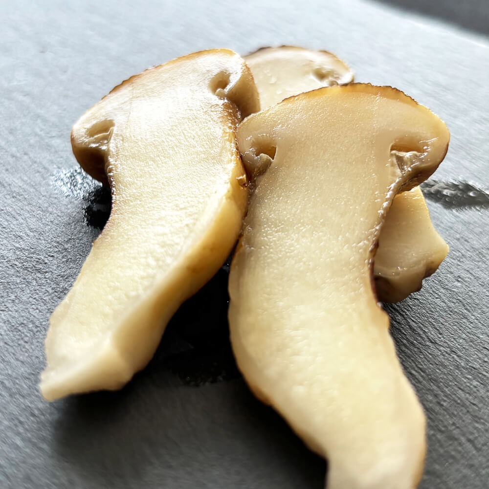 生冷凍松茸　つぼみホール5-7cm　2kg　処理済み【香り保証◎】