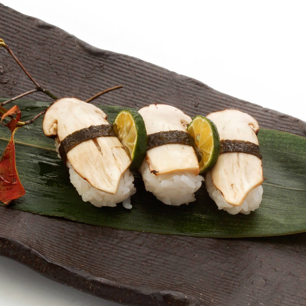 生冷凍松茸　つぼみスライス3-5cm　2kg　バラ凍結【香り保証◎】