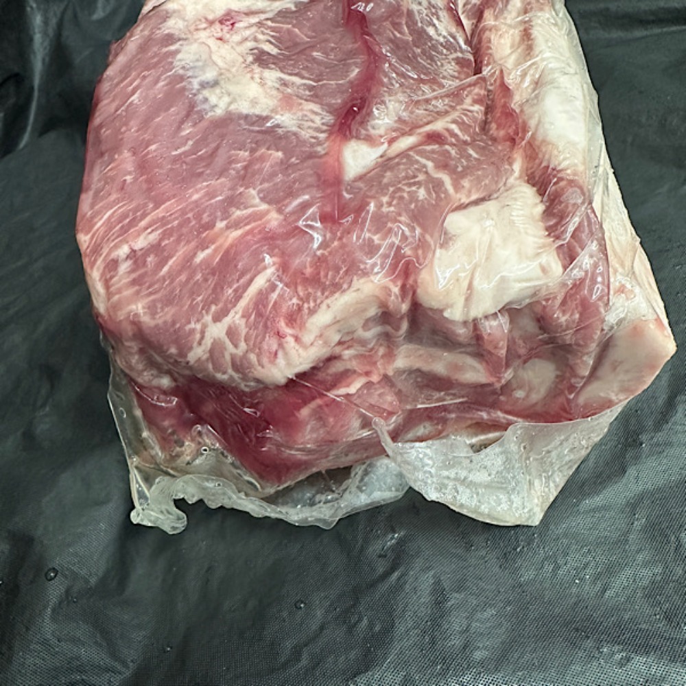 【新商品】【新商品】縁meat　養老豚　肩ロースのブロック
