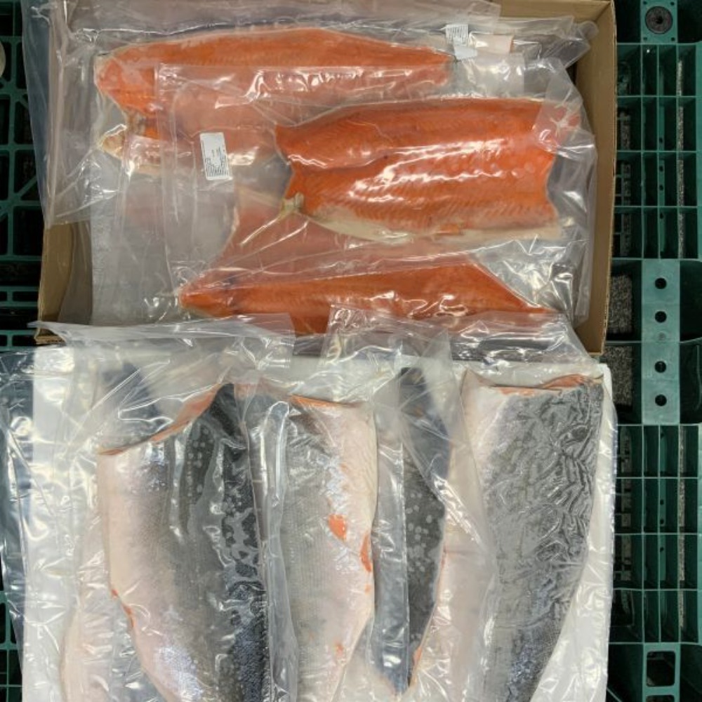 チリ銀鮭フィレ（トリムC）（生食用）訳あり