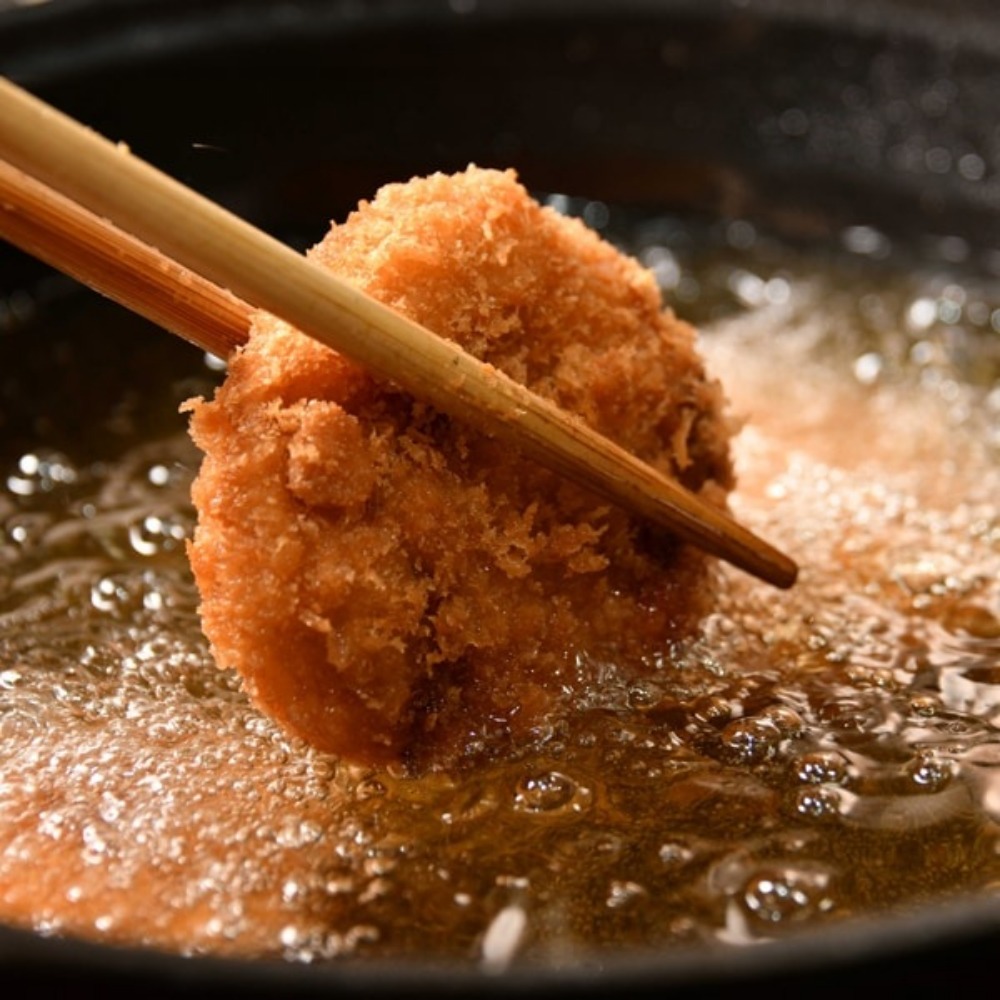 業務用　名物いかメンチ　定食などに　揚げるだけの簡単時短調理