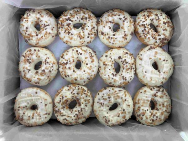 ホワイトチョコドーナツ　48個