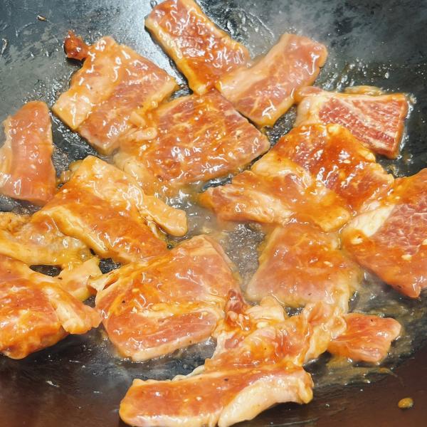 【カット済み・たれ付き】牛カルビ焼肉（醤油たれ）ケース特価