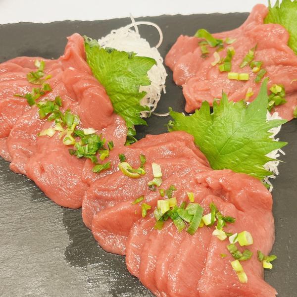 【特上・馬刺し】特上赤身・やわらか馬ロース　１ｋｇ