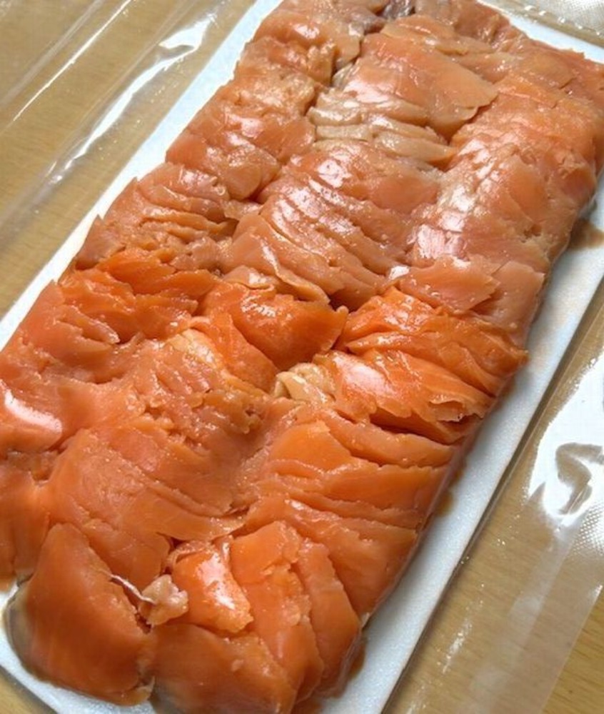 500gパック販売◆トラウトスモークサーモン切落し