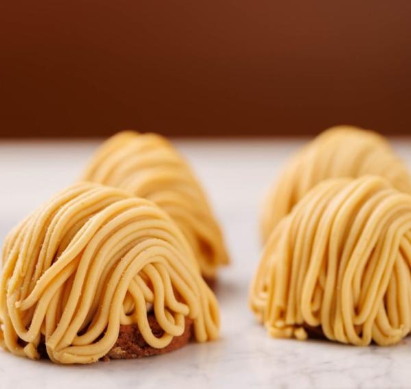 和栗モンブラン（アイスケーキ）２４０ｇ（４個入）