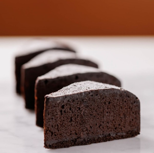 ガトーショコラ7号12カット6個入(270g)