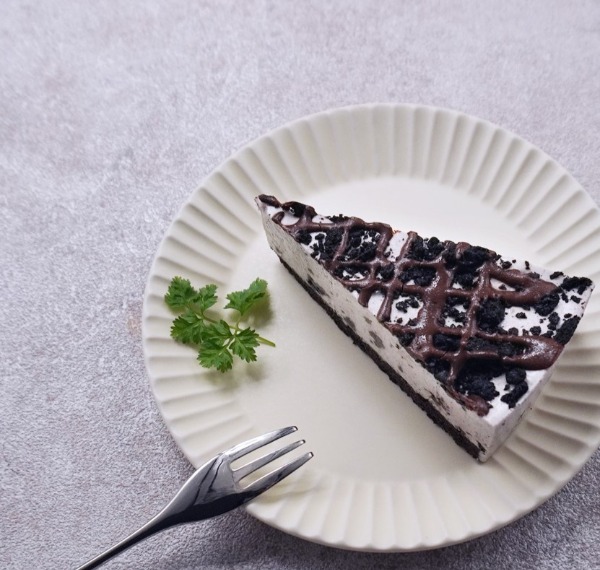 【解凍不要】クッキー＆クリームムース7号12カット6個入(300g)