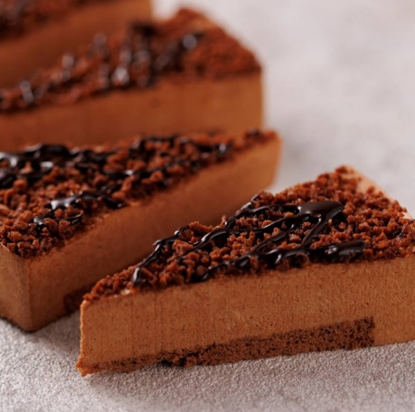 【アイスケーキ】ショコラケーキ6号12カット12個入(420g)