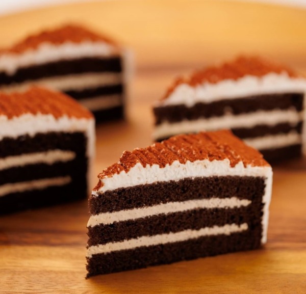 【アイスケーキ】ヘーゼルナッツ＆モカ6号12カット12個入(420g)