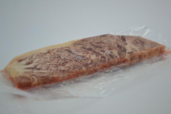 【原価528円・25枚入】国産サーロインステーキ（牛脂注入）