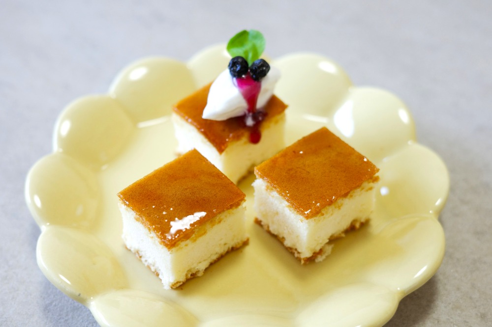 新商品　シートケーキ　濃厚チーズケーキ