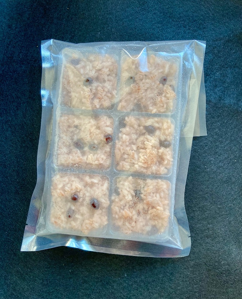 赤飯（国産もち米　北海道産大納言小豆使用　）加熱調理済