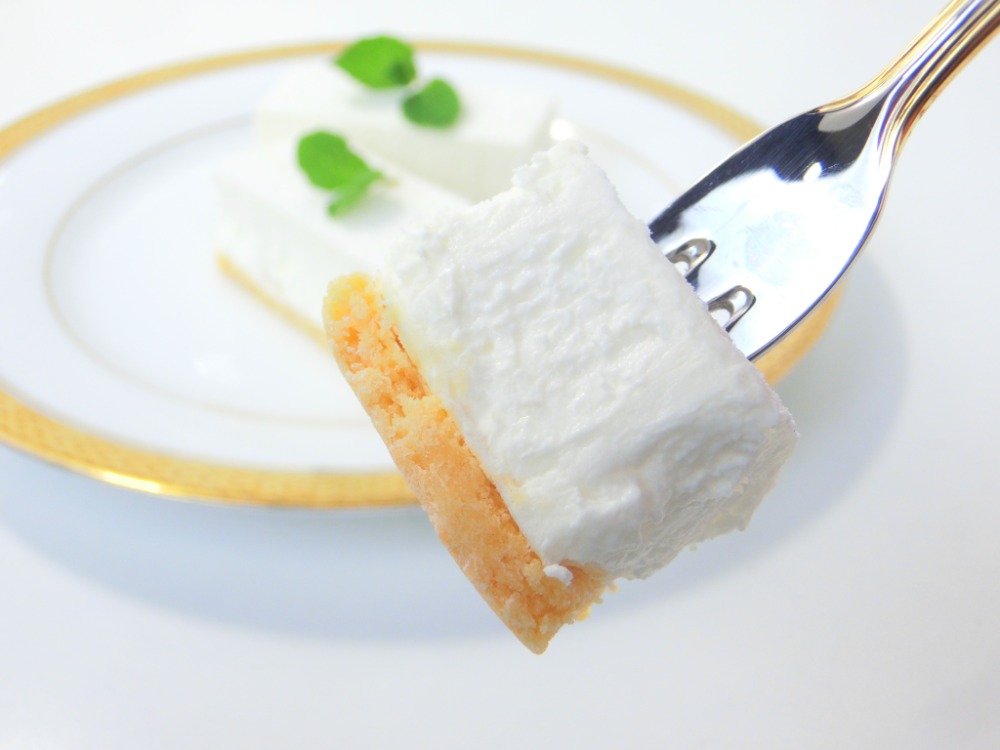 北海道レアチーズケーキ　200g　なめらか食感