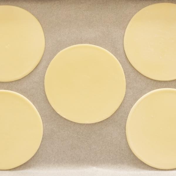 冷凍パイ円型10ｃｍｘ厚2.5ｍｍｘ60枚【バター】