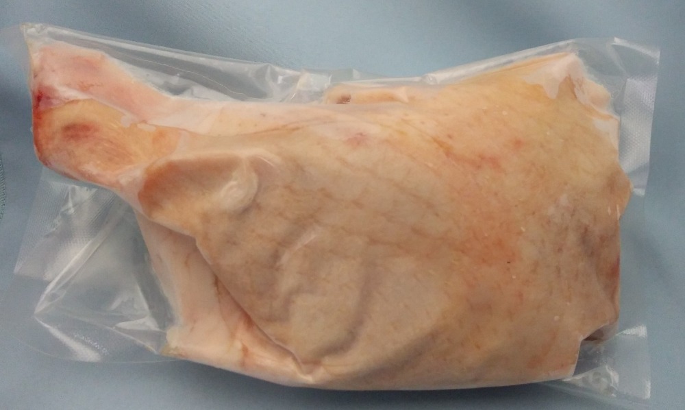 冷凍　鴨チェリーバレー種・骨無しモモ肉　約180-220ｇ　2本入り