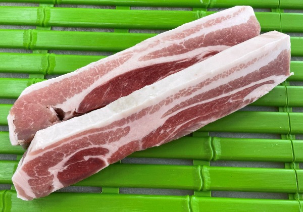 豚角煮用豚ばら肉ブロック(1cm〜3cm厚切りスライス)