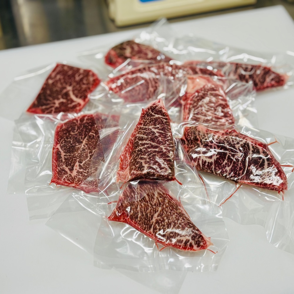 黒毛和牛メス（A5-10以上）　モモステーキ　約80gカット冷凍