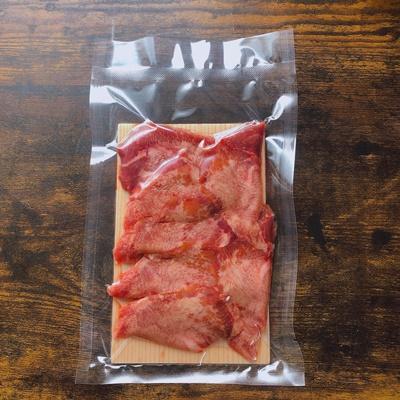 牛タンスライス　タン元　霜降り厚切り牛タン　100ｇ真空x15P