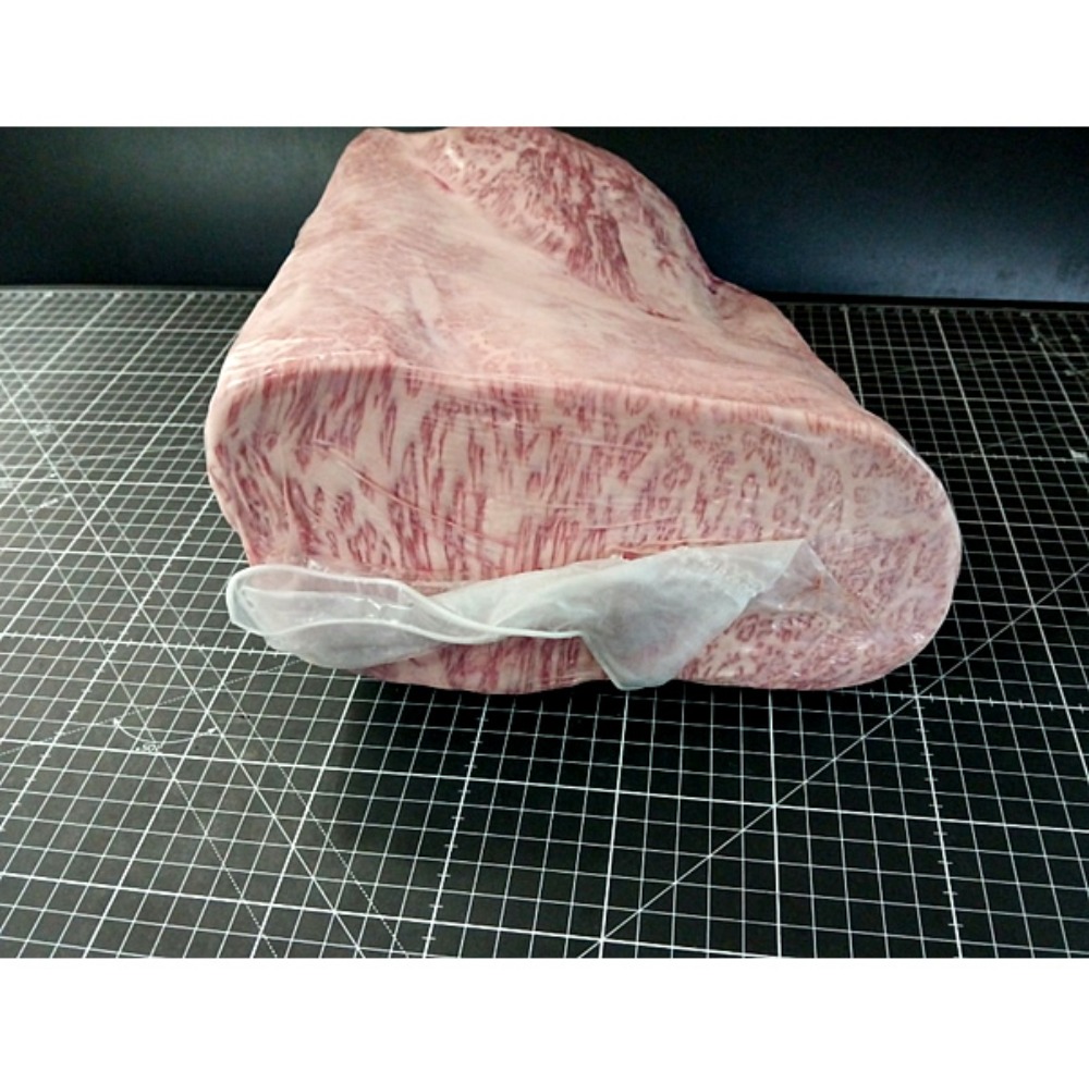 【新商品】【新商品】現品！黒華牛　A5サーロイン　ラン尻側グリムキ　チルド　A616