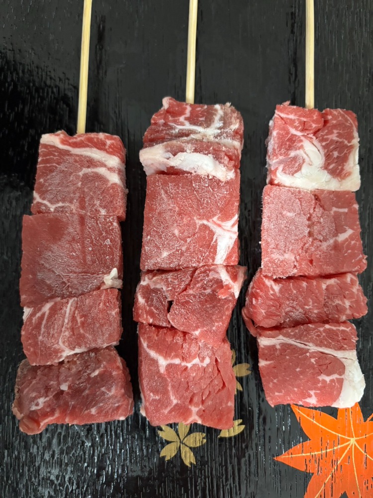 牛串【35〜40g】/牛ロース串（チャックロール使用）串