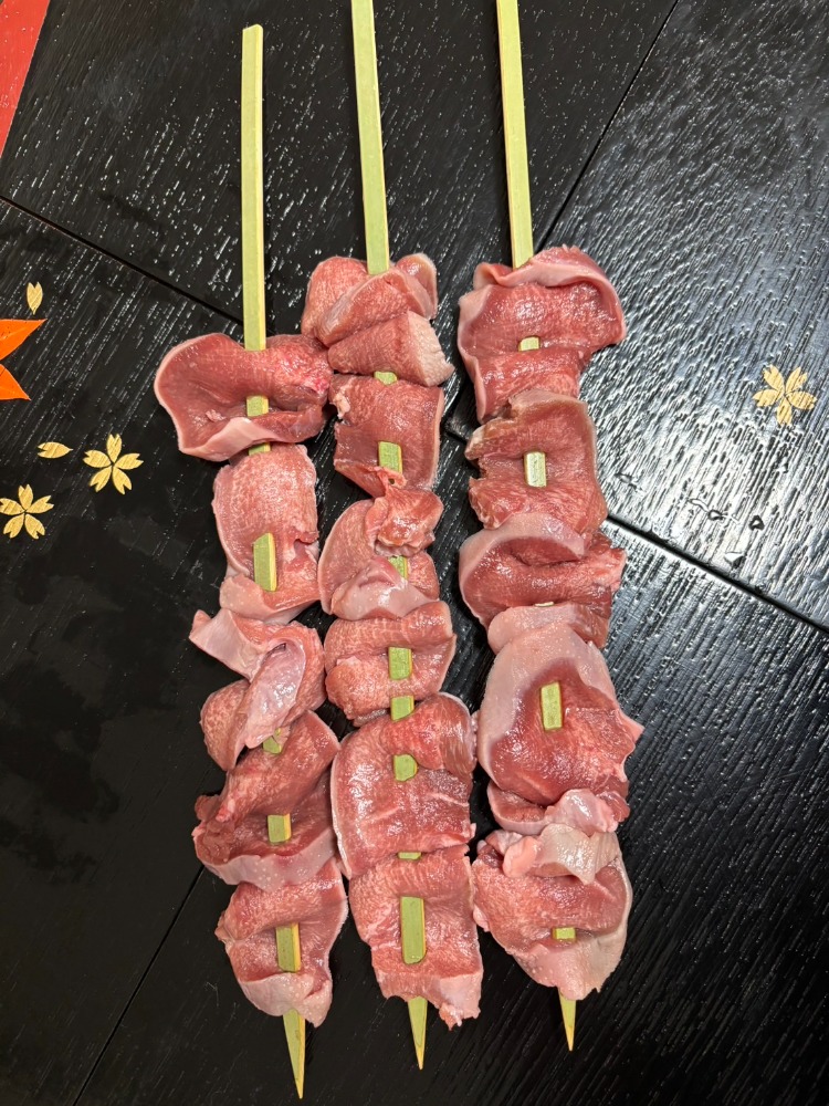 豚タン串【60g】@138円x100本　薄切り波刺し　平串　串物